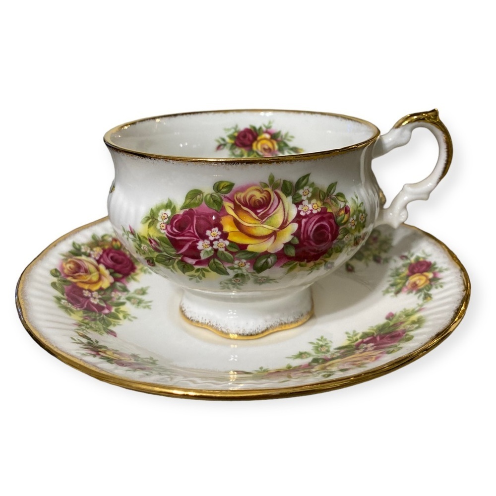 Elizabethan English Garden Fine Bone China Tea Cup & Saucer - Picture 1 of 15